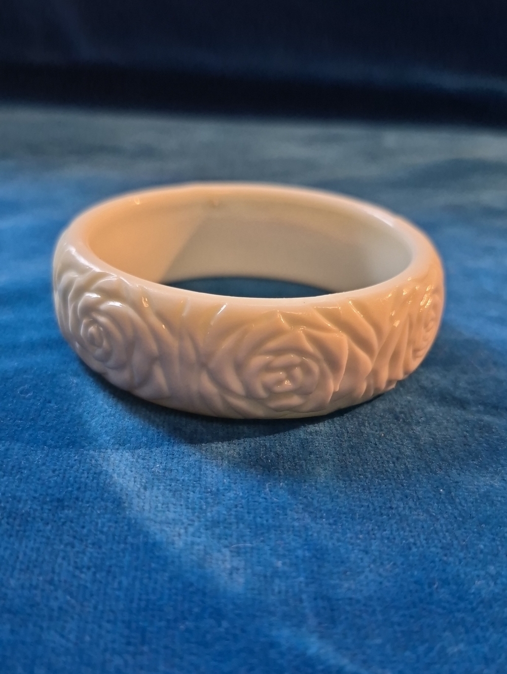 Classic Floral Carved Bangle Bracelet - White